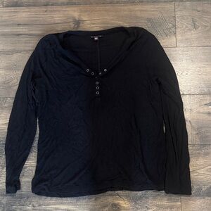 Women’s Snap Up Henley